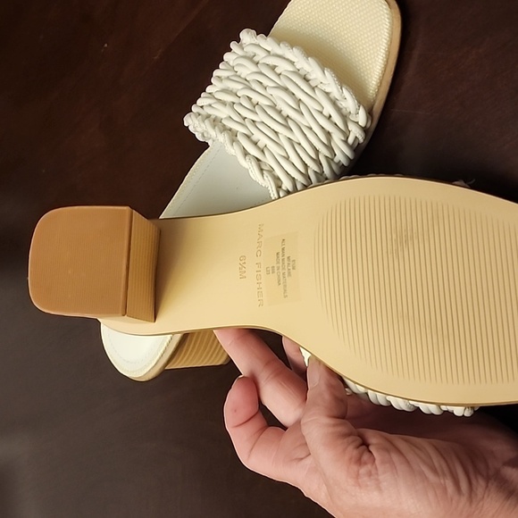 Marc Fisher Women's Mfalane White Woven Sandals 6.5 NWOT - Picture 4 of 6